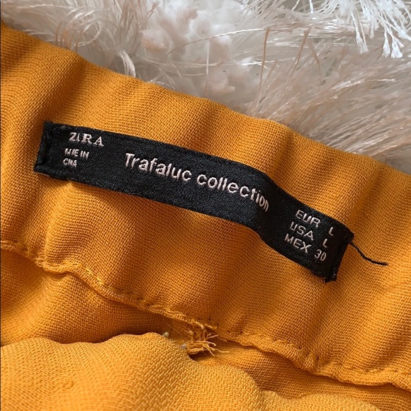 Zara Pants - Picture 3 of 3